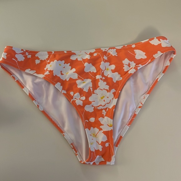 Cupshe Bikini Size Medium - Picture 4 of 4
